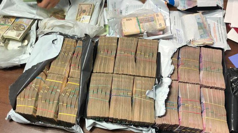 На Володимир-Волинській птахофабриці пройшли обшуки, вилучили 16 мільйонів гривень