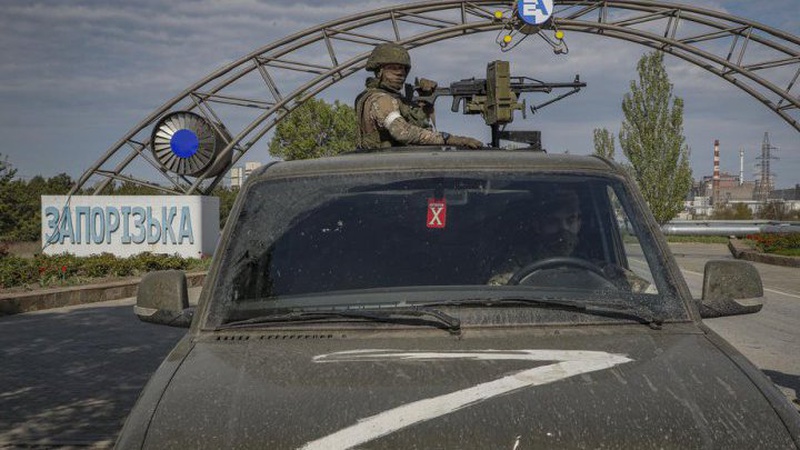 Окупанти вже розмістили техніку, зброю і боєприпаси в машинній залі енергоблоку ЗАЕС, – мер Енергодара