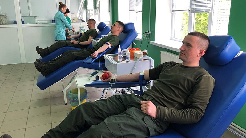 Волинські гвардійці здавали кров для поранених військовослужбовців. ФОТО