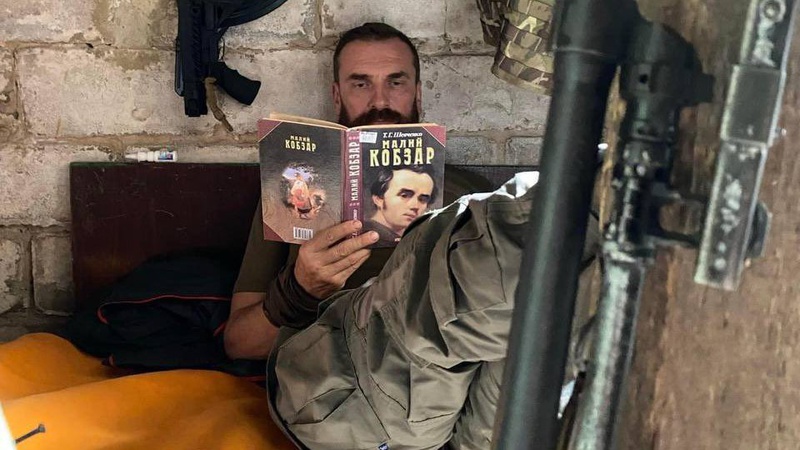 Перебуває у лавах ЗСУ: що відомо про Оксена Лісового, який може стати новим міністром освіти