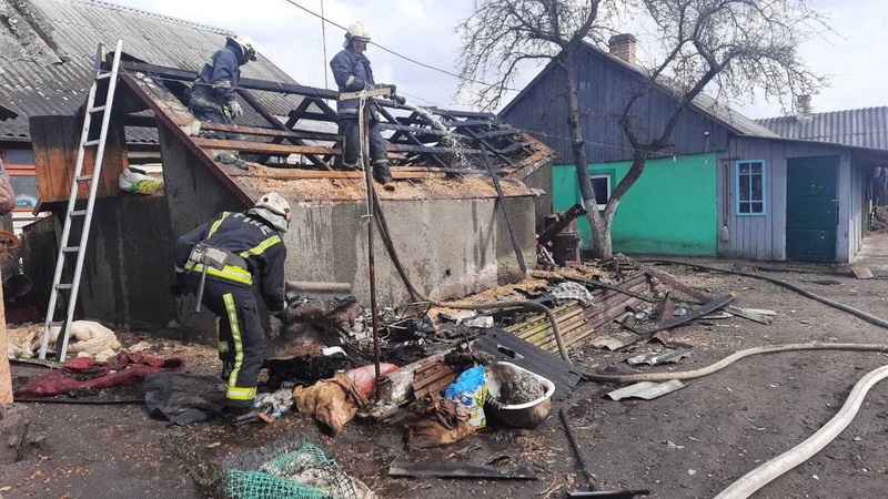 Волинянка мало не спалила літню кухню і свій дім