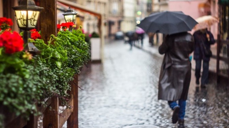 Дощі та сильні пориви вітру: прогноз погоди на 27 жовтня