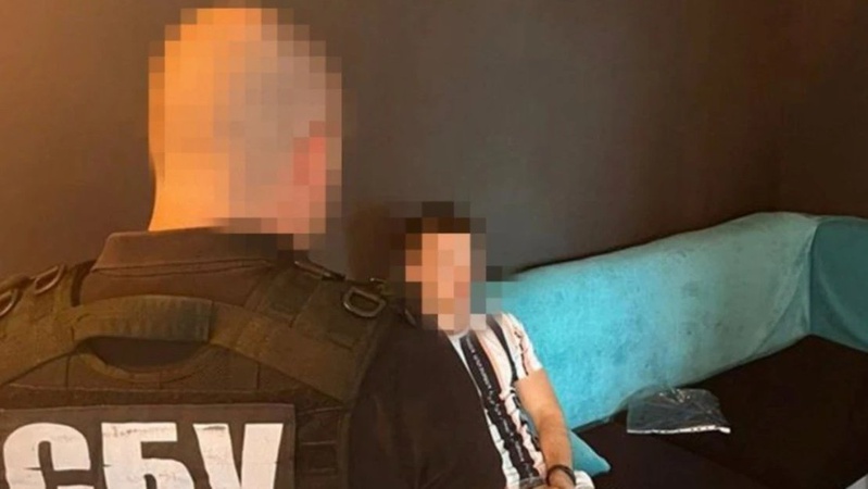 СБУ затримала ділка, який допоміг втекти за кордон близько 20 українським призовникам