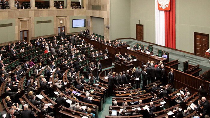 Сейм Польщі схвалив зміни до закону про допомогу українським біженцям