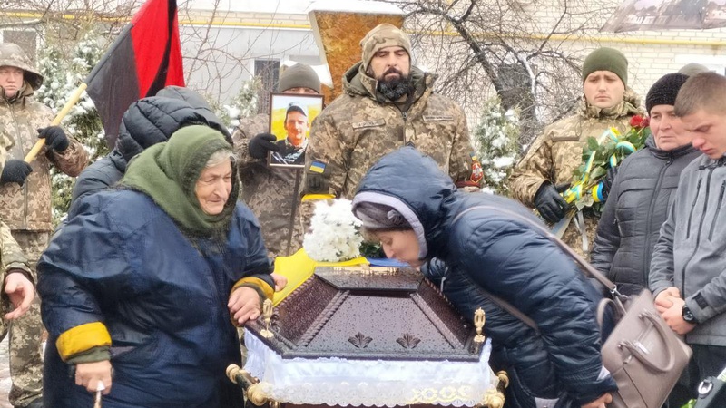 До останньої хвилини казав, що «все буде добре», - у Рожищі поховали загиблого Героя Юрія Повшука