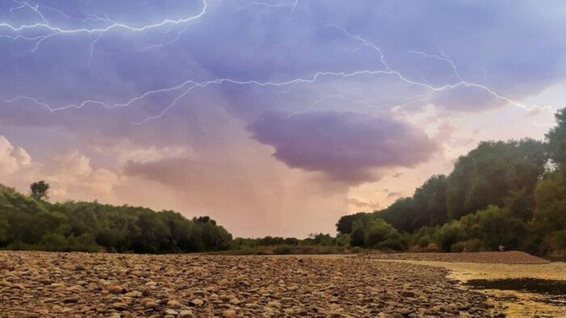 Короткочасні дощі та грози: прогноз погоди на 29 травня