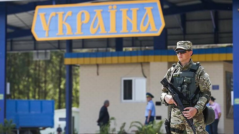 Що чекає чоловіків призовного віку, які не повернулися з-за кордону