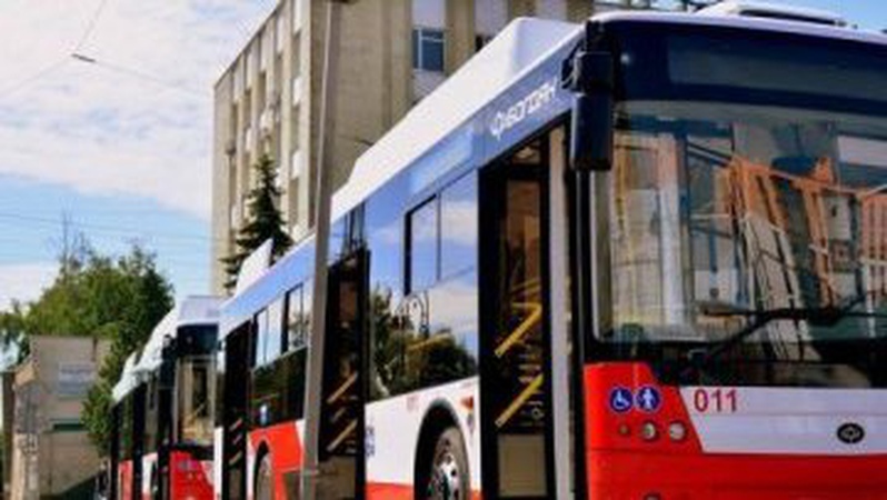 Деякі луцькі тролейбуси на один день змінять маршрут