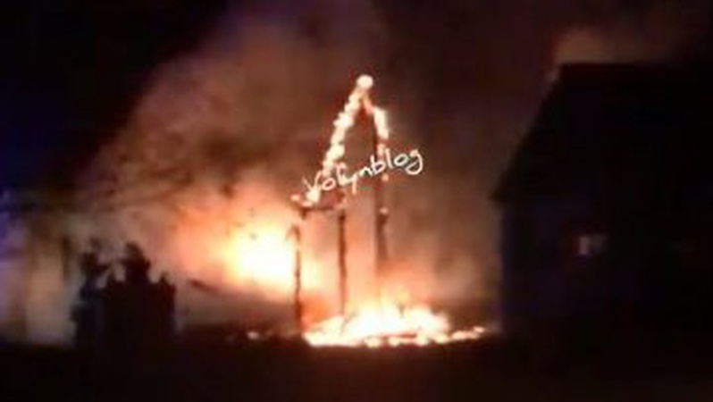 Під Луцьком гасили пожежу на території школи