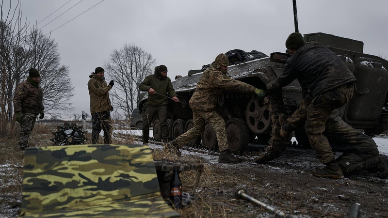 Ворог безперервно штурмує Авдіївку, - Генштаб