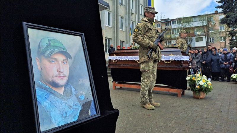 У Ковелі попрощалися із молодим добровольцем Андрієм Шпилюком