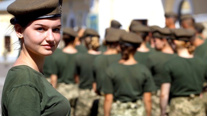 Вагітних та жінок з малими дітьми теж візьмуть на військовий облік, – Міноборони
