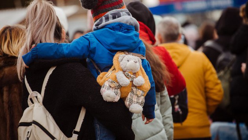 Українським переселенцям розпочали виплату фіндопомоги від ООН: хто та скільки отримає