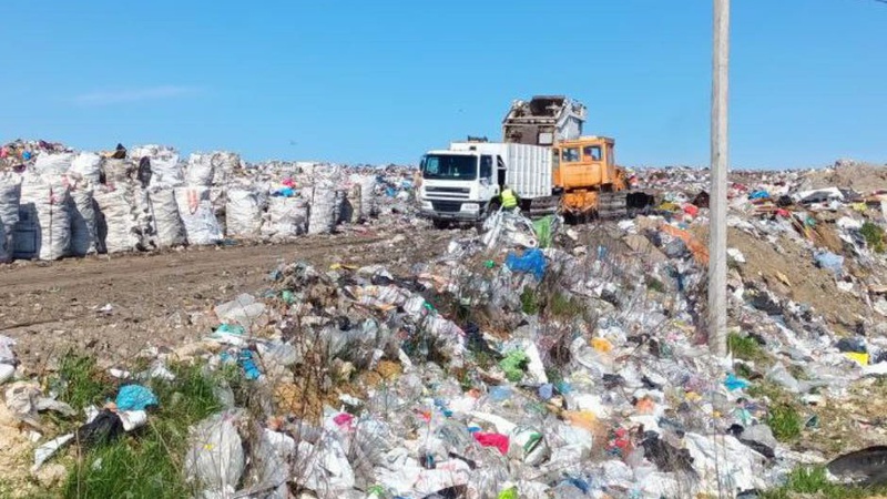 У Луцькому районі розширюють територію сміттєзвалища