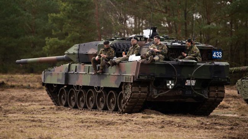 Німеччина пообіцяла передати Україні Leopard 2 наприкінці березня