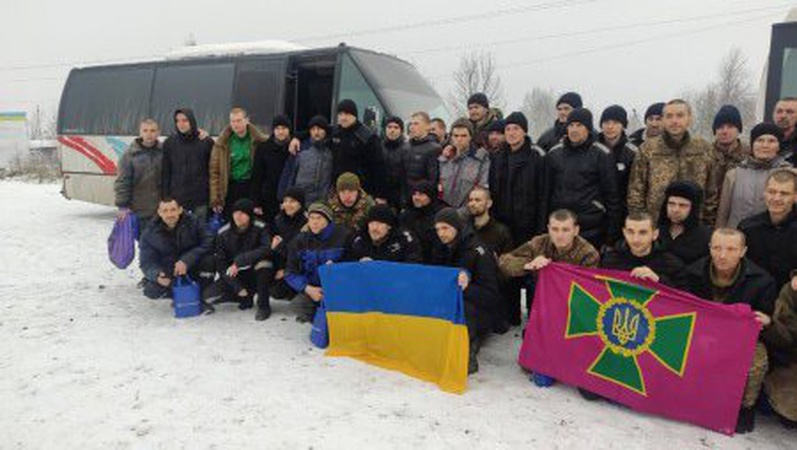 Відбувся черговий великий обмін полоненими: 116 захисників повернулися на Батьківщину