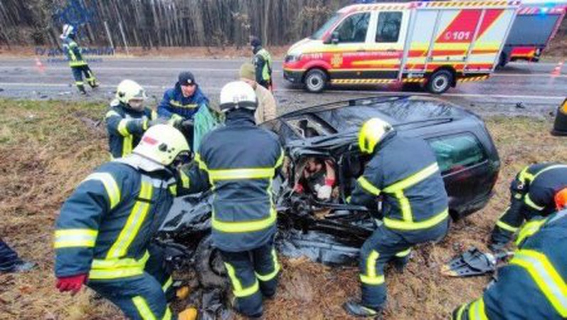 Сім’я з 2-річною дитиною, яка постраждала у ДТП на Волині, – у важкому стані