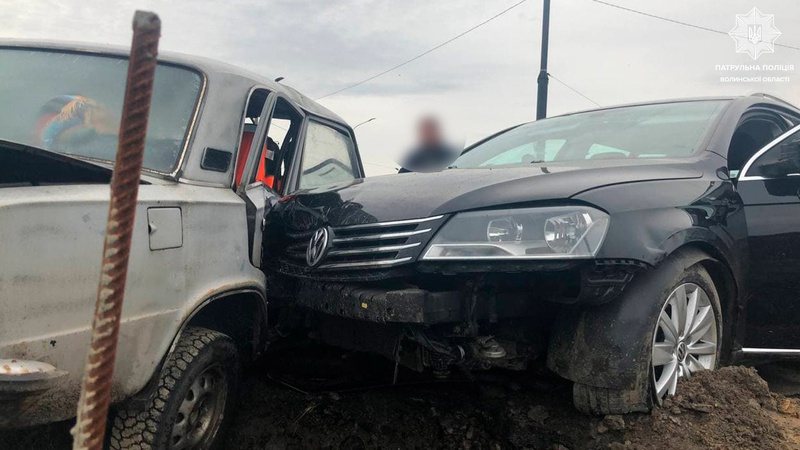 У Луцьку п’яний чоловік викрав авто з мийки та потрапив в аварію