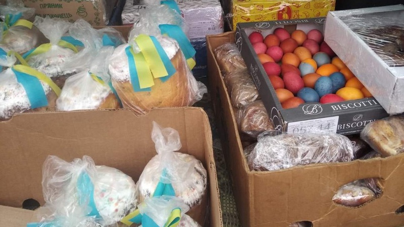 Волиняни відправили на Миколаїв 20-тонну фуру пасхальних подарунків