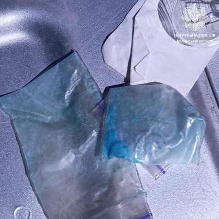 У центрі Луцька затримали чоловіка, який намагався втекти, побачивши поліцію