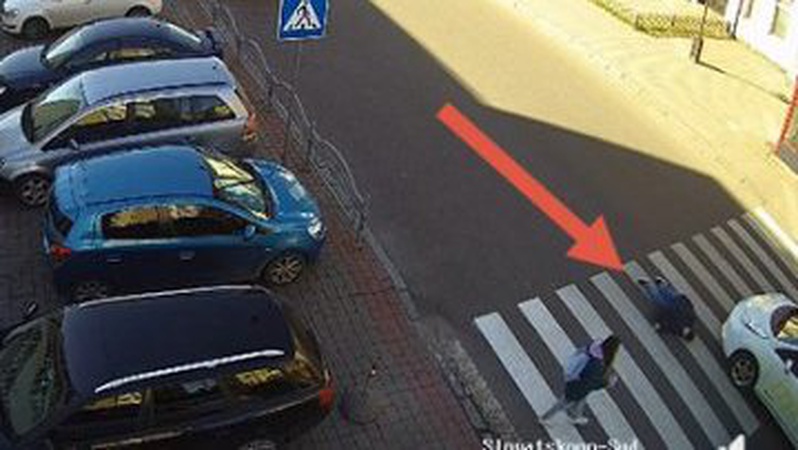 У центрі Луцька водій таксі збив пішохода