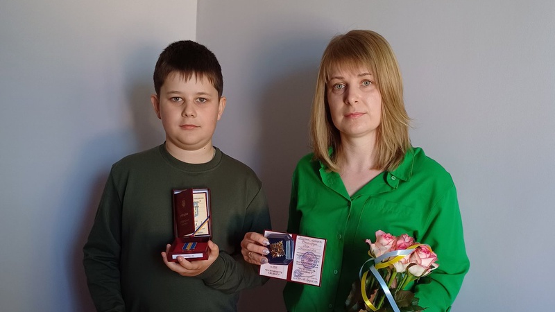 Родині загиблого військовослужбовця Ігоря Столярука вручили його посмертні нагороди