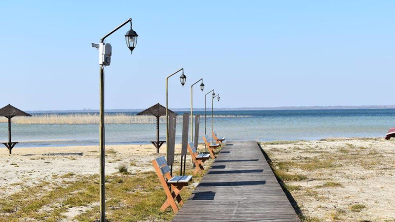 Водій вантажівки їздив центральним пляжем Світязя