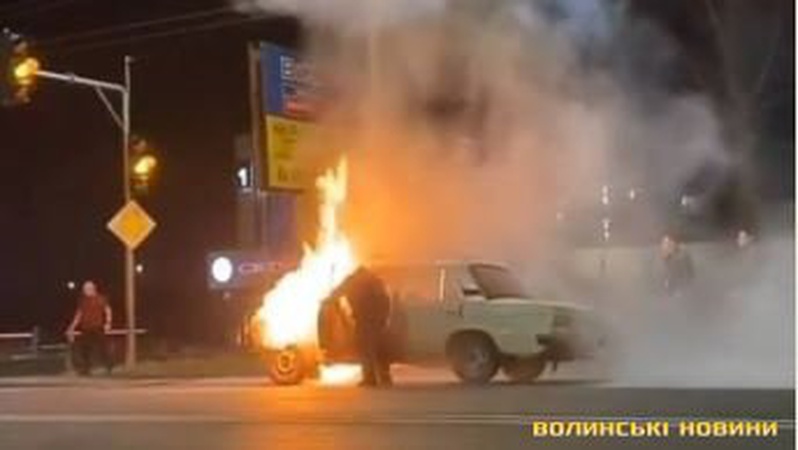 У Луцьку горів автомобіль