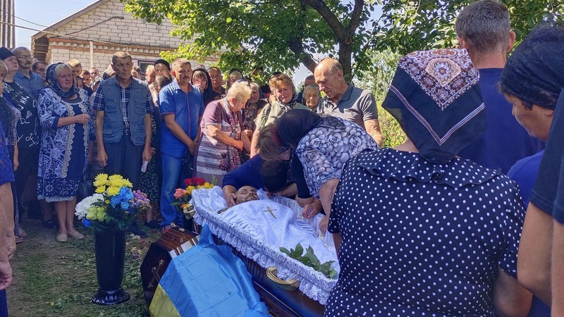 На Волині попрощалися з молодим військовим Євгеном Шуляком