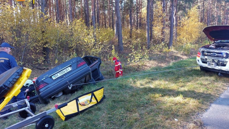 З’явилося відео аварії на Волині, де водія та пасажира затиснуло конструкціями