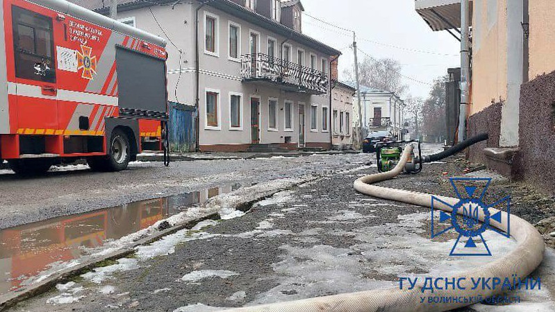 В двох містах на Волині затопило споруди