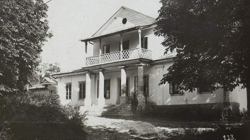 Показали столітні фото села Микуличі Зимнівської громади