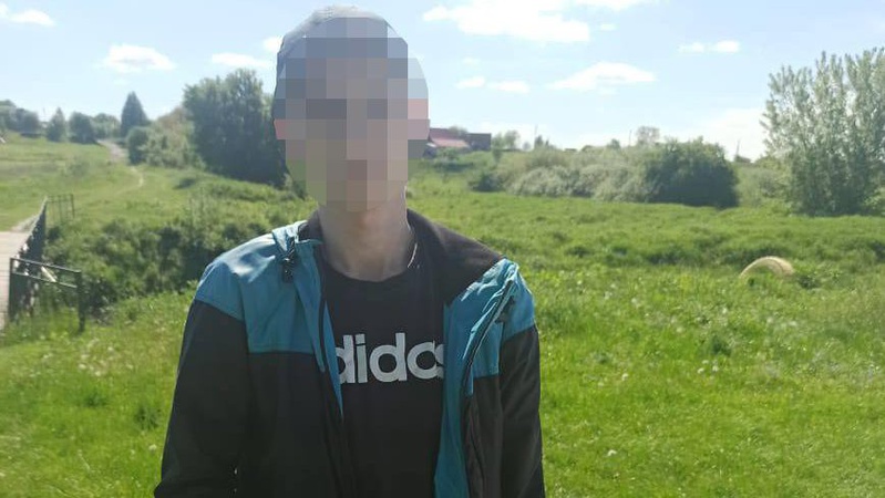 Під Луцьком зловили хлопця, який розкладав наркотики на території всієї області. ФОТО