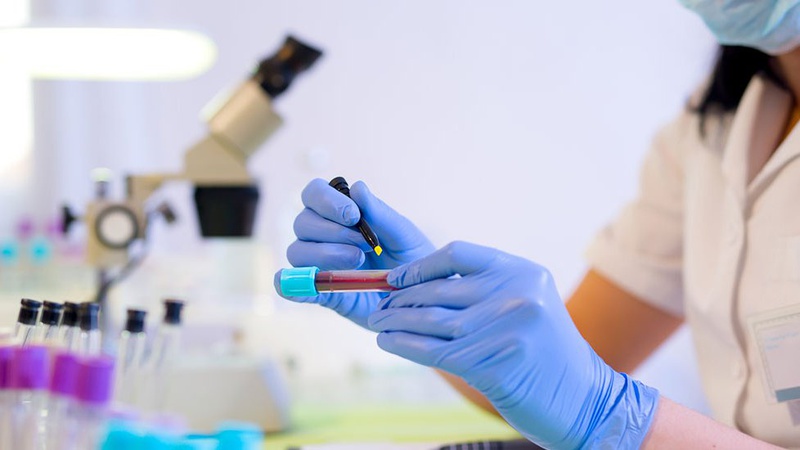 В Україні в неділю виявили 10 802 випадки зараження коронавірусом, на Волині – 359