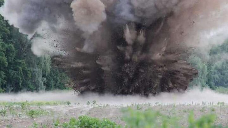 На Донбасі окупанти гатять з усього наявного озброєння, - Генштаб