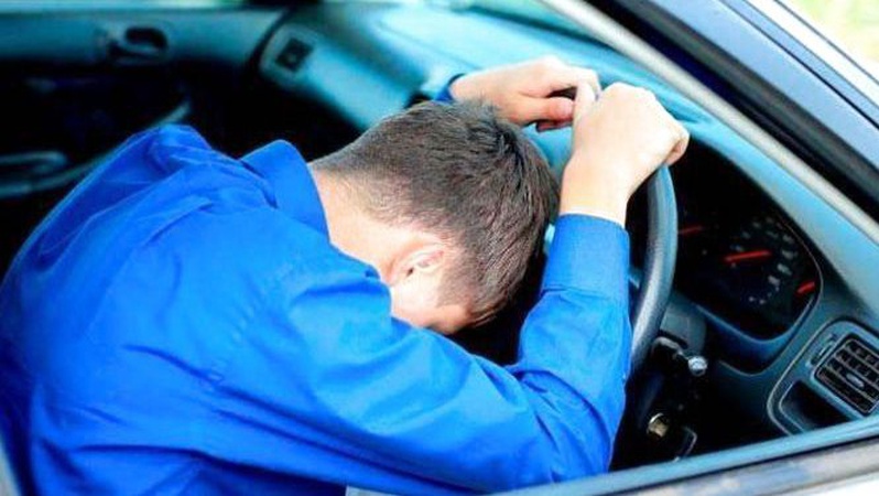 На Волині легковик злетів у кювет: водію стало зле за кермом