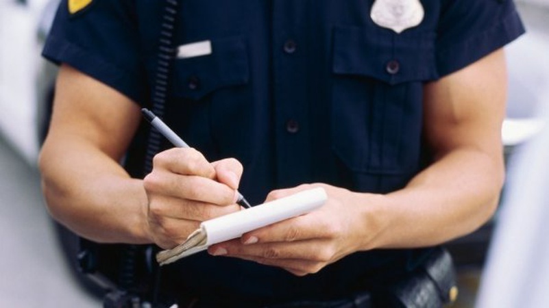 Складав постанови на вигаданих людей: на Волині судили поліцейського