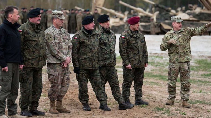 У Польщі після Великодня вручатимуть повістки і працюватимуть медкомісії: що відомо