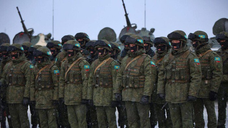 Білорусь переміщує війська вздовж кордону та оголосила про навчання