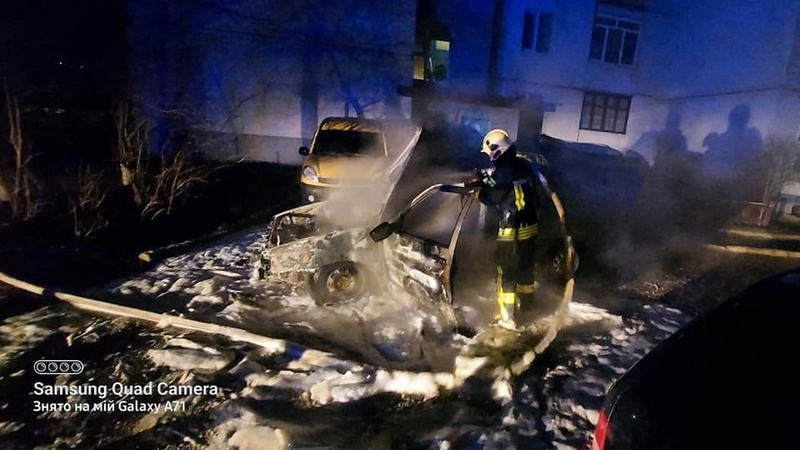 У Луцьку на Відродження горів автомобіль