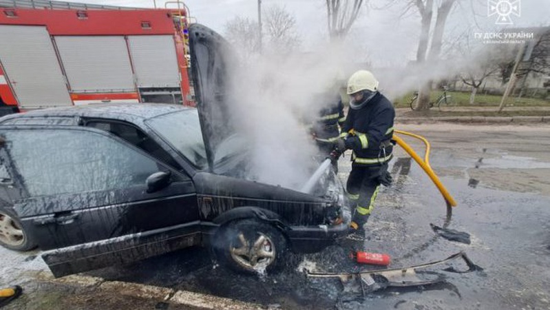 Пожежі на Волині: горіли будинок, гараж та автомобіль