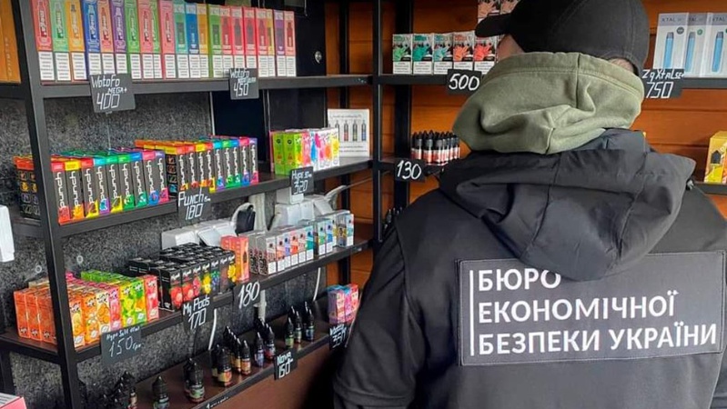 Контрафактний товар на 2 мільйони гривень: БЕБ на Волині скерувало справи до суду