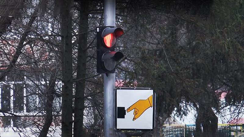 У Луцьку пішоходи зможуть вмикати «зелене світло» на світлофорі