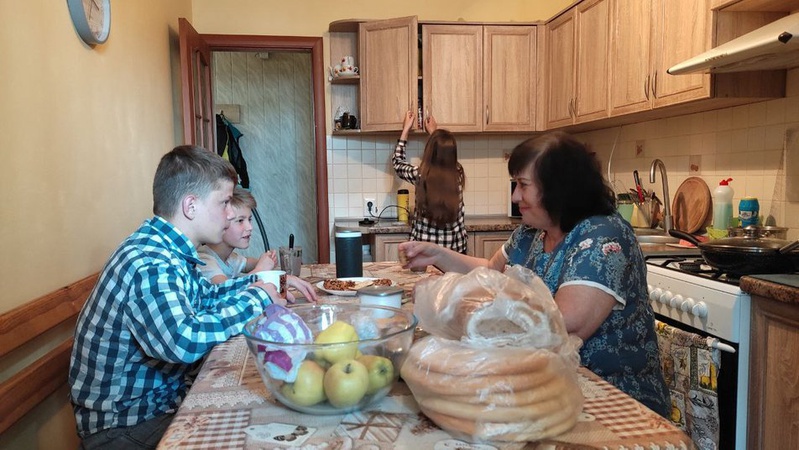 Бучанка, яка опікується трьома дітьми, оселилася в Луцьку