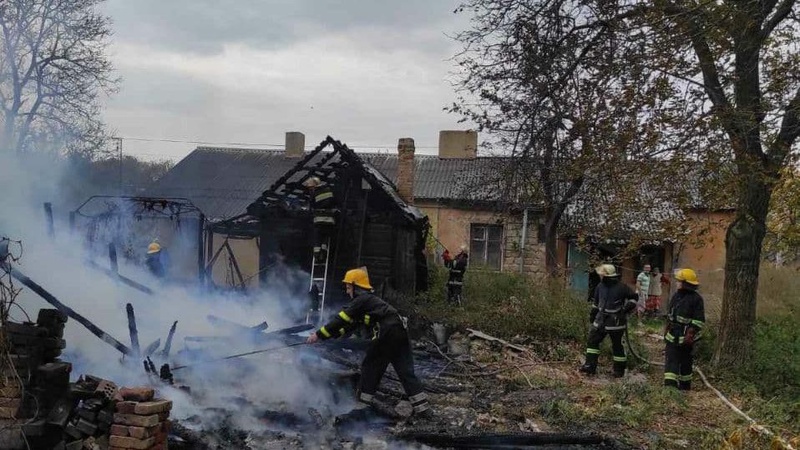 У громаді на Волині під час гасіння пожежі знайшли тіло 51-річного чоловіка. ВІДЕО