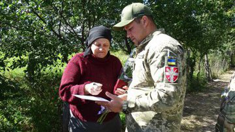 Матері загиблого Героя з Волині вручили нагороду сина