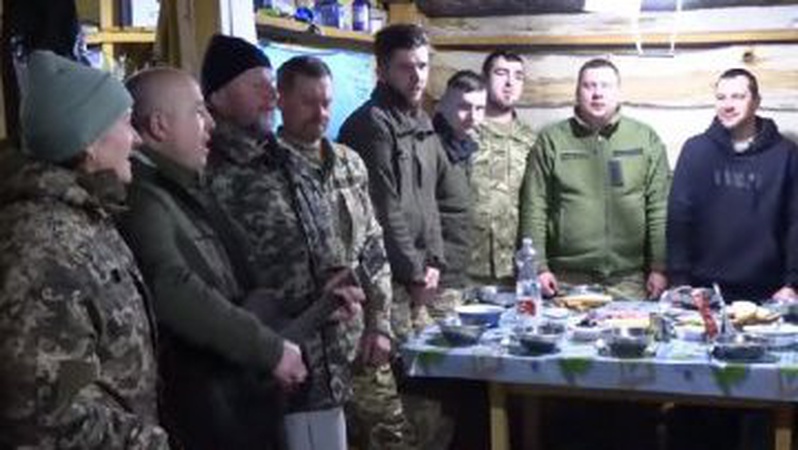 Волинські тероборонівці колядують на позиціях