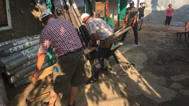 17 волинян поїхали відновлювати житло херсонцям