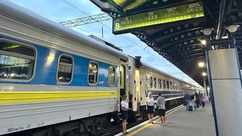 Укрзалізниця призначила 14 нових рейсів на 2024 рік, із них два - через Волинь
