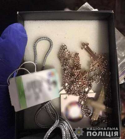 Масштабні обшуки в квартирі лучан: що знайшла поліція